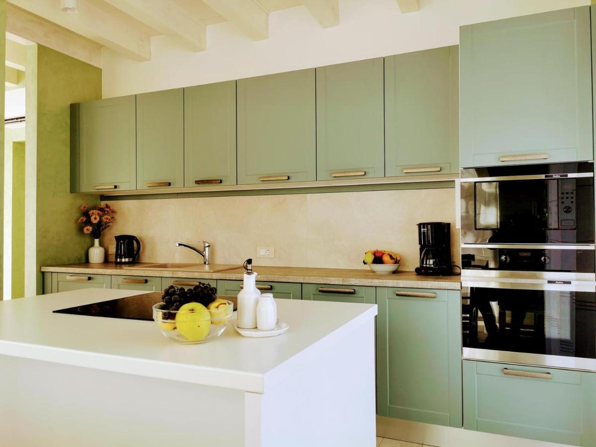 Villa Olivia - New And Modern House With Pool, Souna, Jacuzzi & Playground, Liznjan - Istra エクステリア 写真